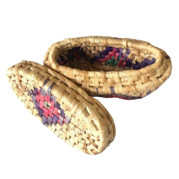 Two piece colorful raffia woven nesting basket container set with lids - Picture 10 of 16